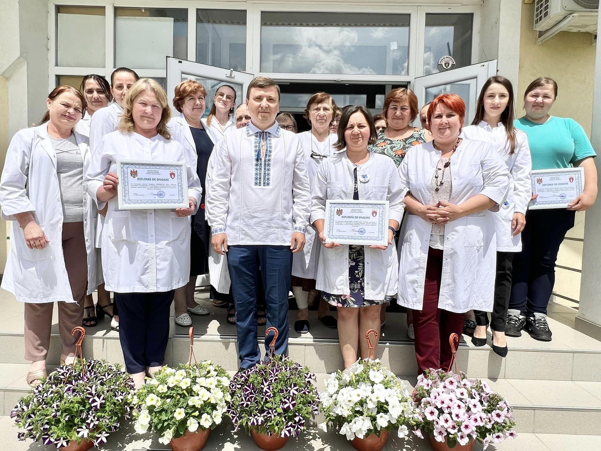 Read more about the article Ziua lucratorului mediacal și a farmacistului.